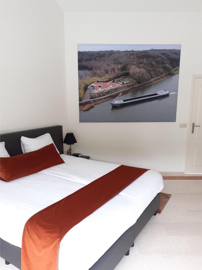 Bed & Breakfast Trouwborst Ренен Экстерьер фото